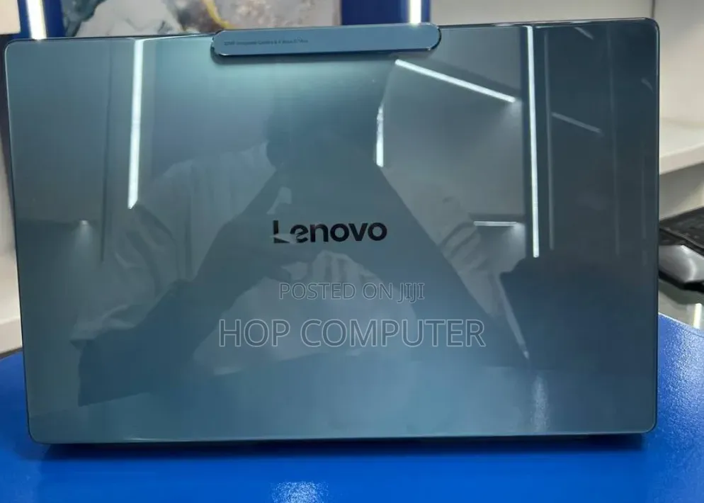 New Lenovo Yoga Pro 9i Aura Edition 16GB Intel Core Ultra 7 SSD 1T