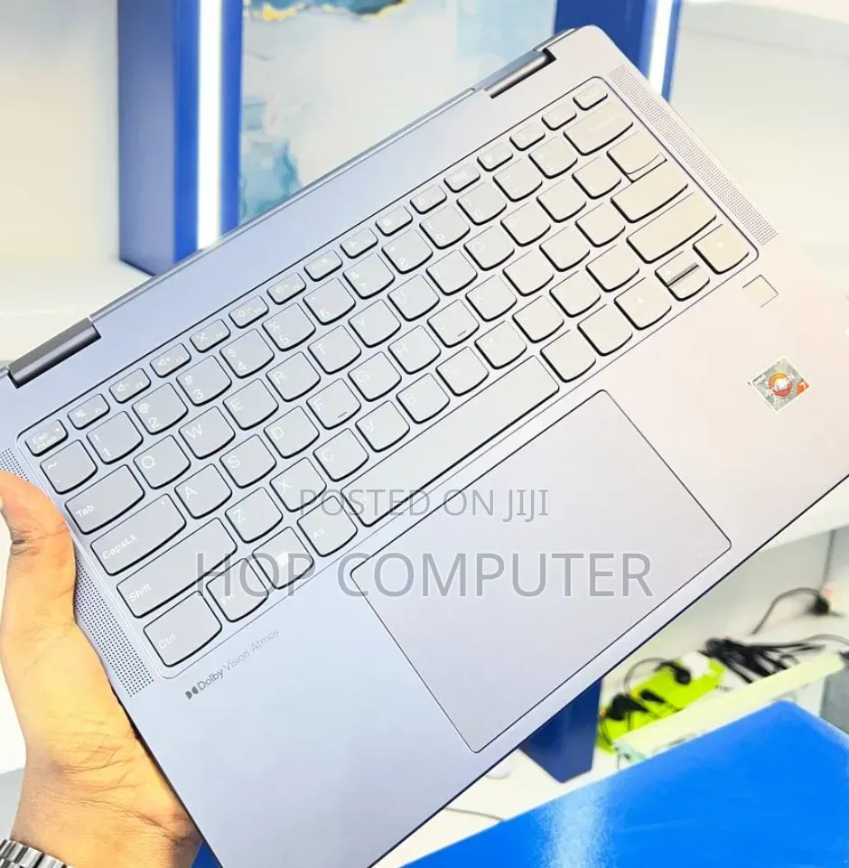 New Laptop Lenovo Yoga Slim 7 16GB AMD Ryzen 7 SSD 512GB