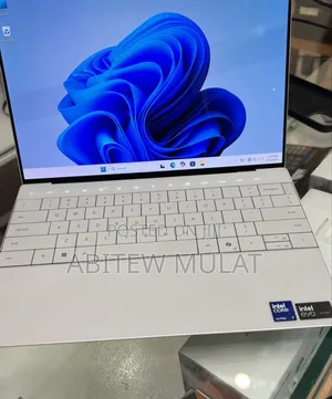 New Laptop Dell XPS 13 9340 32GB Intel Core Ultra 7 SSD 1T