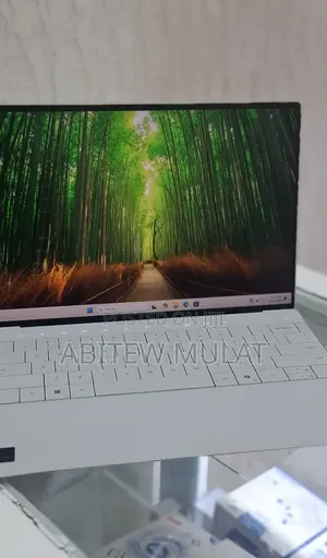 New Laptop Dell XPS 13 9340 32GB Intel Core Ultra 7 SSD 1T
