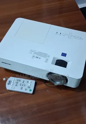 Sony Projector
Model Name VPL-Dx220