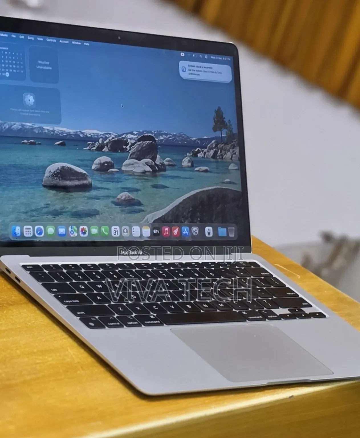 New Laptop Apple MacBook Air 2020 M1 8GB Apple M1 SSD 256GB