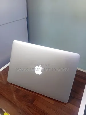 New Laptop Apple MacBook Pro 2013 8GB Intel Core i5 SSD 256GB