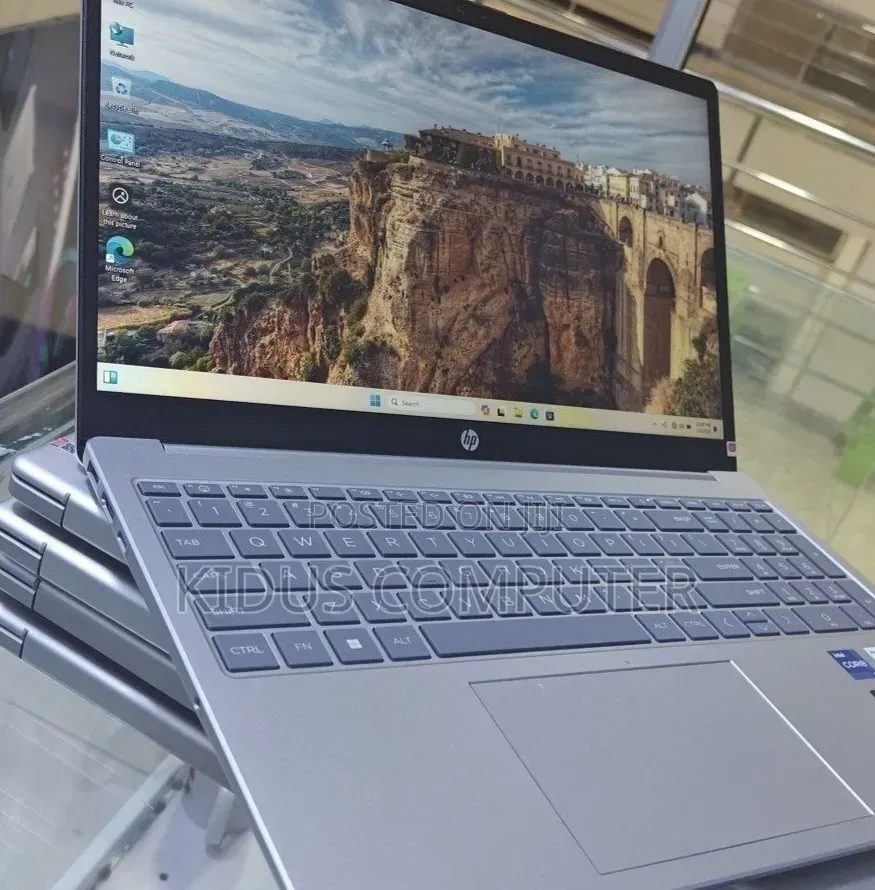 New Laptop HP Stream Notebook 16GB Intel Core i7 SSD 1T