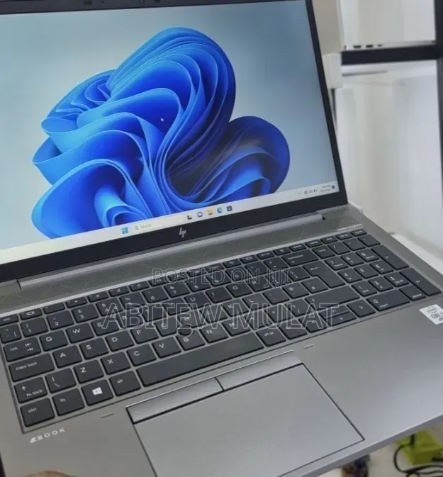 New Laptop HP ZBook 15 16GB Intel Core i7 SSD 512GB