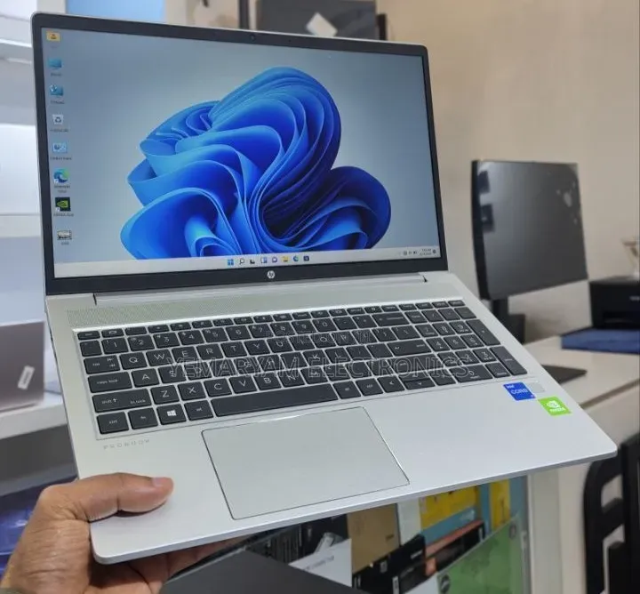 New Laptop HP ProBook 450 G8 16GB Intel Core i7 SSD 512GB