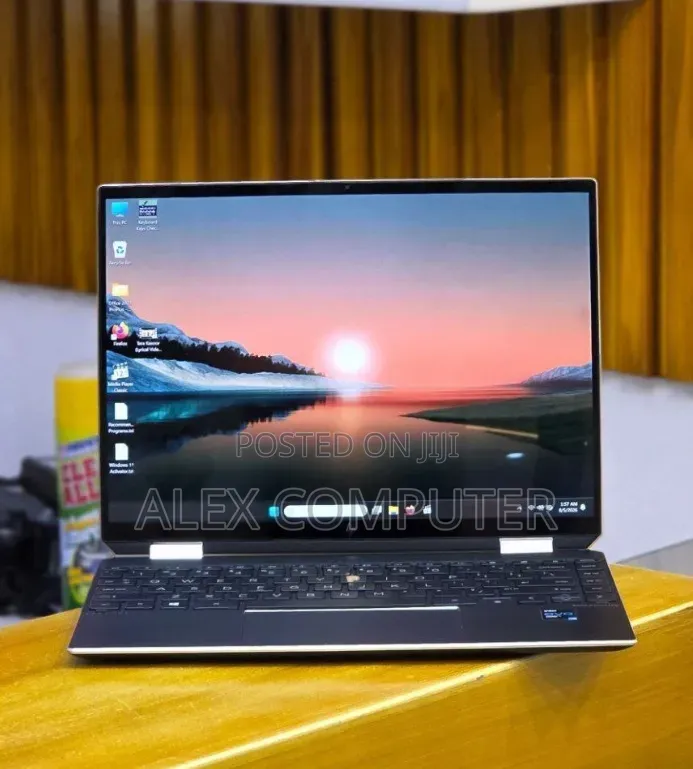 New Laptop HP Spectre X360 16GB Intel Core i7 SSD 512GB
