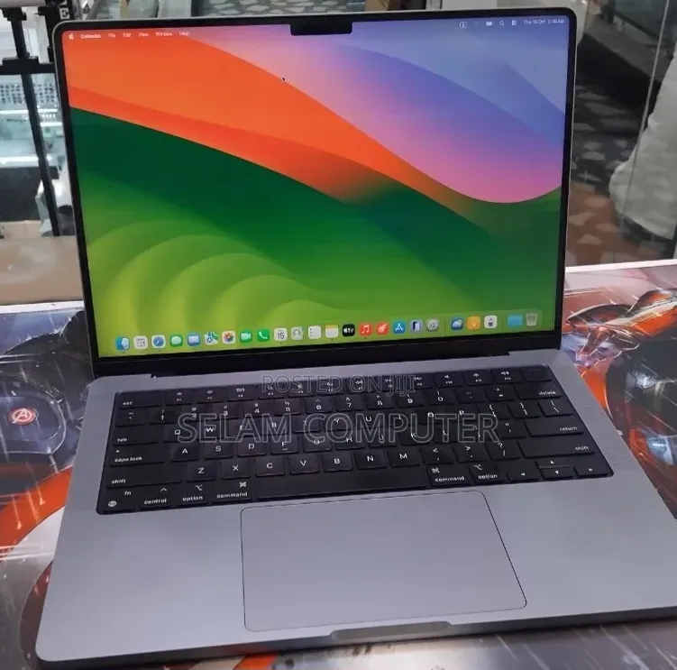 New Laptop Apple MacBook Pro 2021 M1 32GB Apple M1 SSD 512GB