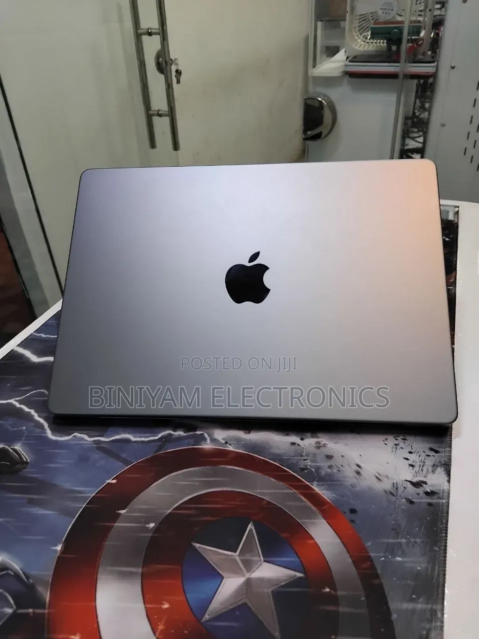 New Laptop Apple MacBook Pro 2021 M1 32GB Apple M1 Pro SSD 512GB