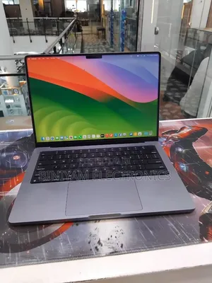 New Laptop Apple MacBook Pro 2021 M1 32GB Apple M1 Pro SSD 512GB