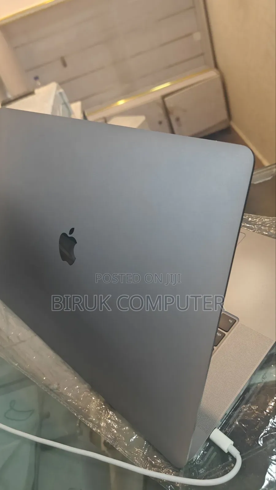 New Laptop Apple MacBook Pro 2019 64GB Intel Core i9 SSD 512GB