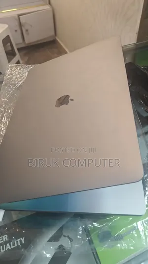 New Laptop Apple MacBook Pro 2019 64GB Intel Core i9 SSD 512GB