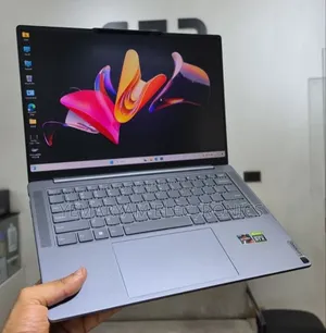 New Laptop Lenovo Yoga Slim 7 16GB AMD Ryzen 7 SSD 512GB