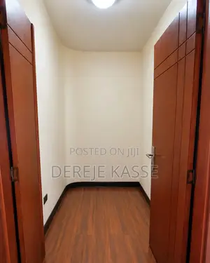 2bdrm Apartment in አያት, Yeka for sale