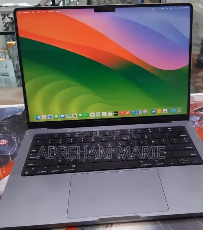 New Laptop Apple MacBook Pro 2021 M1 32GB Apple M1 Pro SSD 512GB