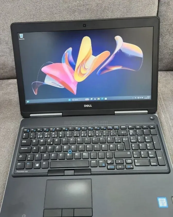 New Laptop Dell Inspiron 15 7520 16GB Intel Core i7 SSD 512GB