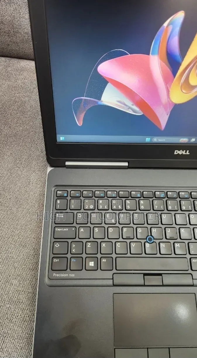 New Laptop Dell Inspiron 15 7520 16GB Intel Core i7 SSD 512GB