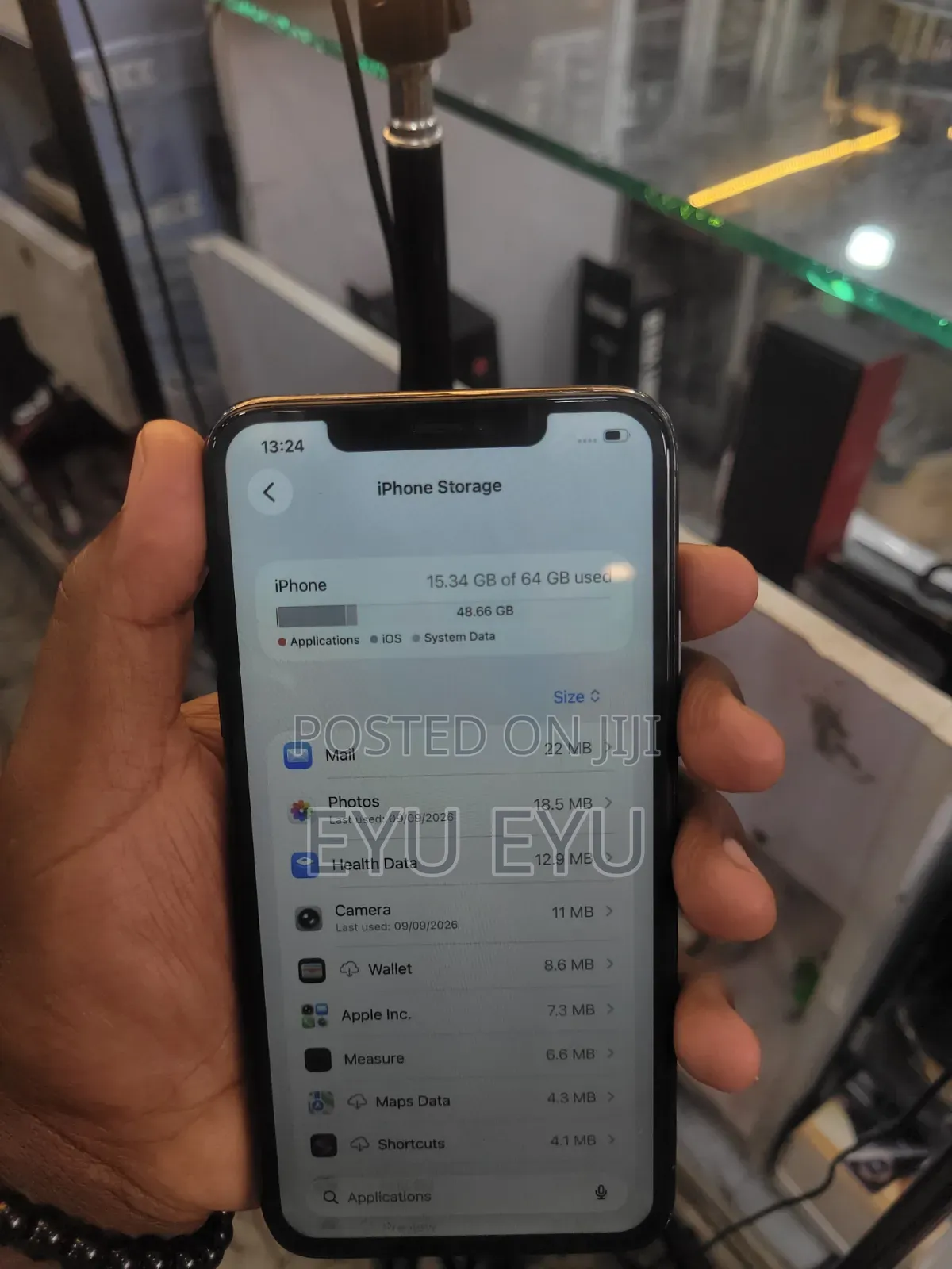 New Apple iPhone 11 Pro Max 64 GB Black