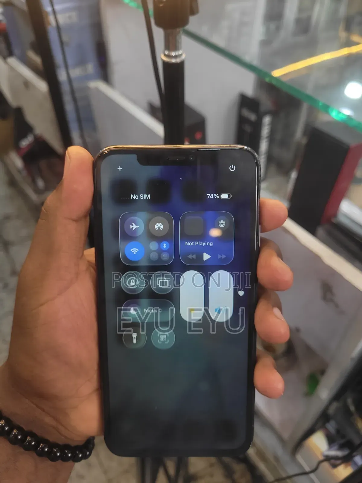 New Apple iPhone 11 Pro Max 64 GB Black
