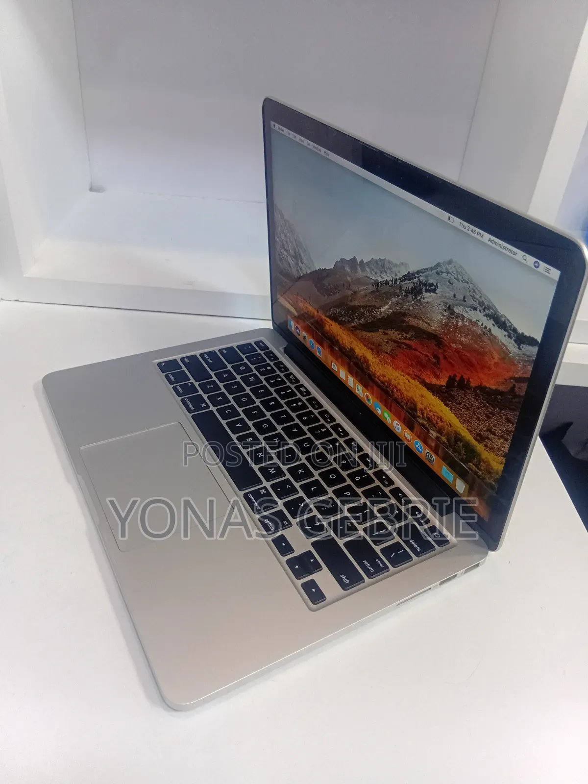 New Laptop Apple MacBook 8GB Intel Core i5 SSD 256GB