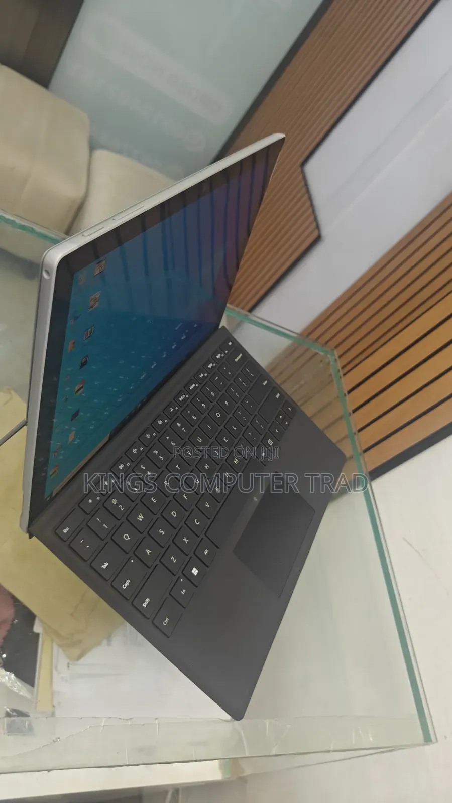 New Laptop Microsoft Surface 16GB Intel Core i5 SSD 256GB