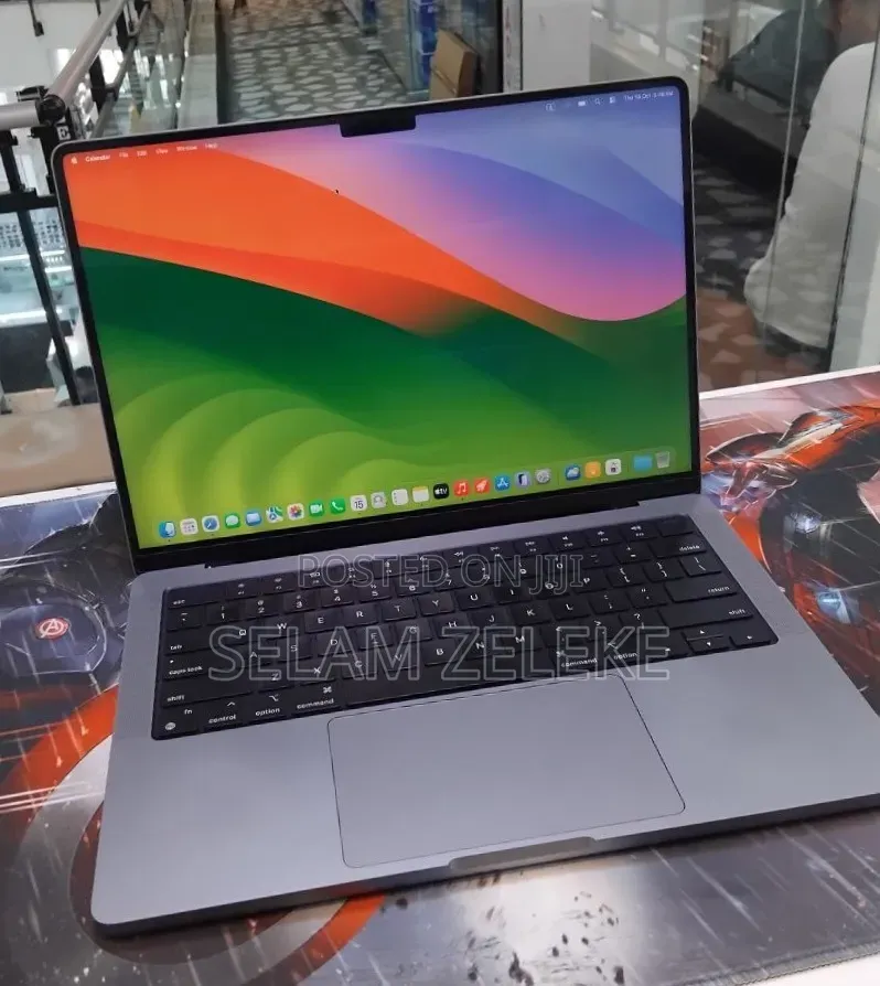 New Laptop Apple MacBook Pro 2021 M1 32GB Apple M1 Pro SSD 512GB