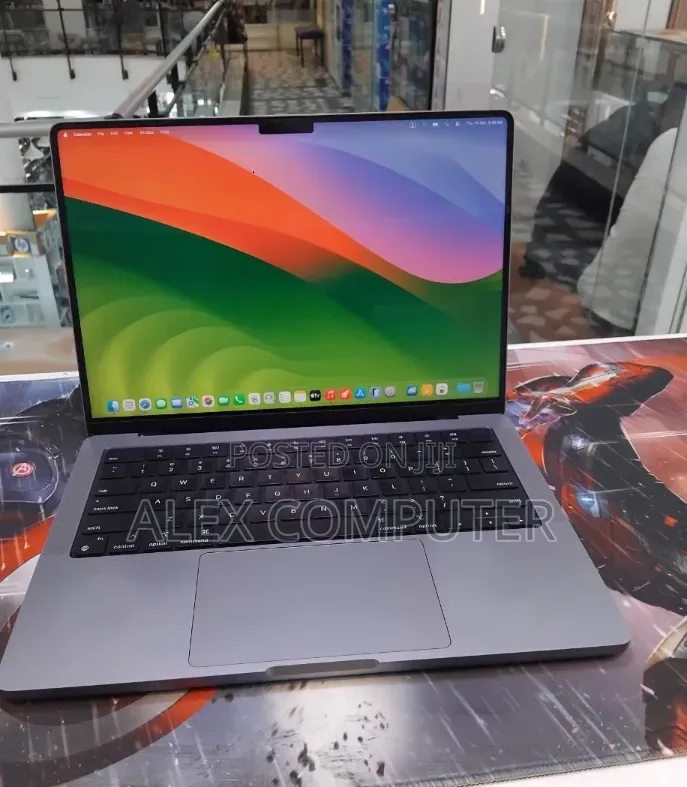 New Laptop Apple MacBook Pro 2021 M1 32GB Apple M1 Pro SSD 512GB