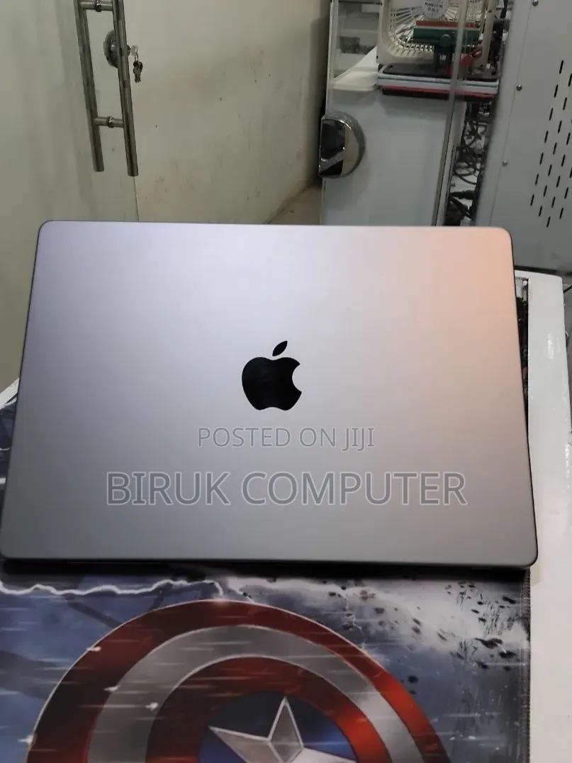New Laptop Apple MacBook Pro 2021 M1 32GB Apple M1 Pro SSD 512GB
