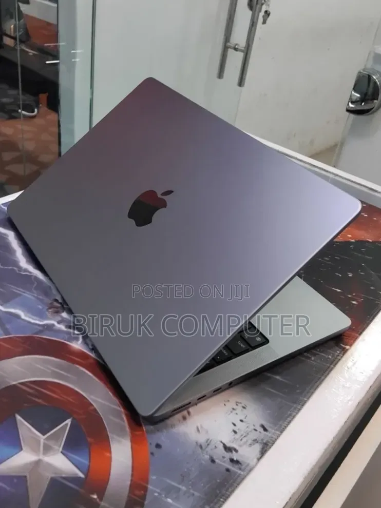New Laptop Apple MacBook Pro 2021 M1 32GB Apple M1 Pro SSD 512GB