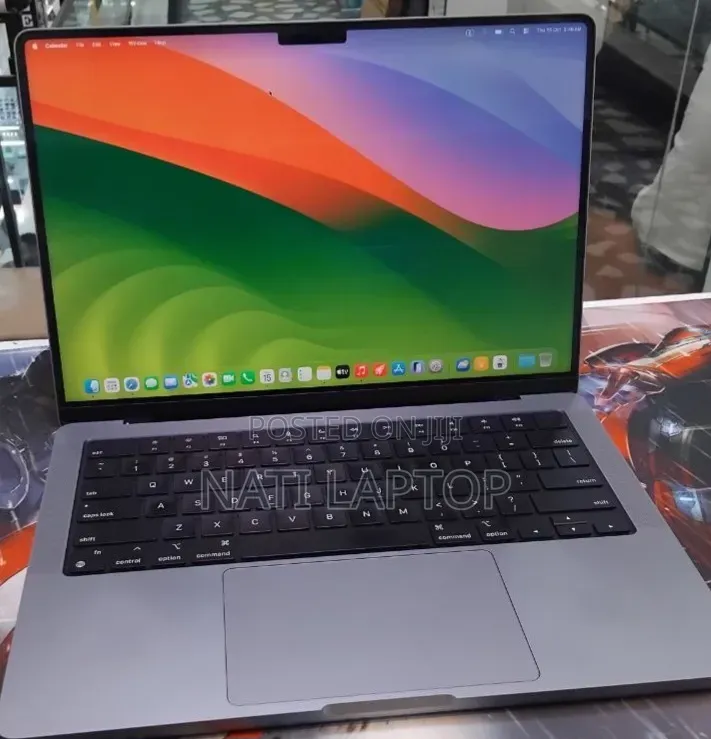 New Laptop Apple MacBook Pro 2021 M1 32GB Apple M1 Pro SSD 512GB