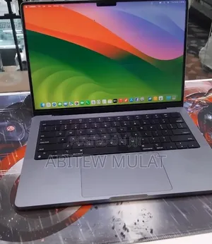 New Laptop Apple MacBook Pro 2021 M1 32GB Apple M1 Pro SSD 512GB