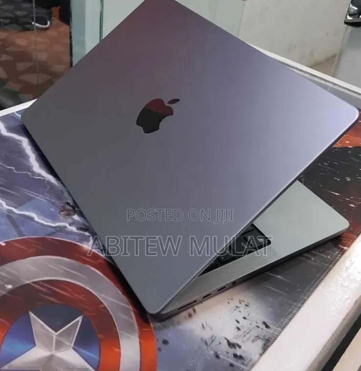 New Laptop Apple MacBook Pro 2021 M1 32GB Apple M1 Pro SSD 512GB