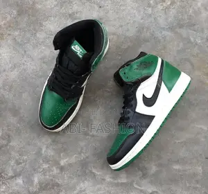 Nike Air Jordan 1 Retro OG “Pine Green” Green/White High — New Arrival