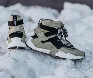 Nike Huarache Grip “Khaki Black” Khaki/Black Sneakers— New Arrival