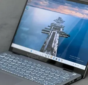 New Laptop Apple MacBook Pro 2019 8GB Intel Core i9 SSD 32GB