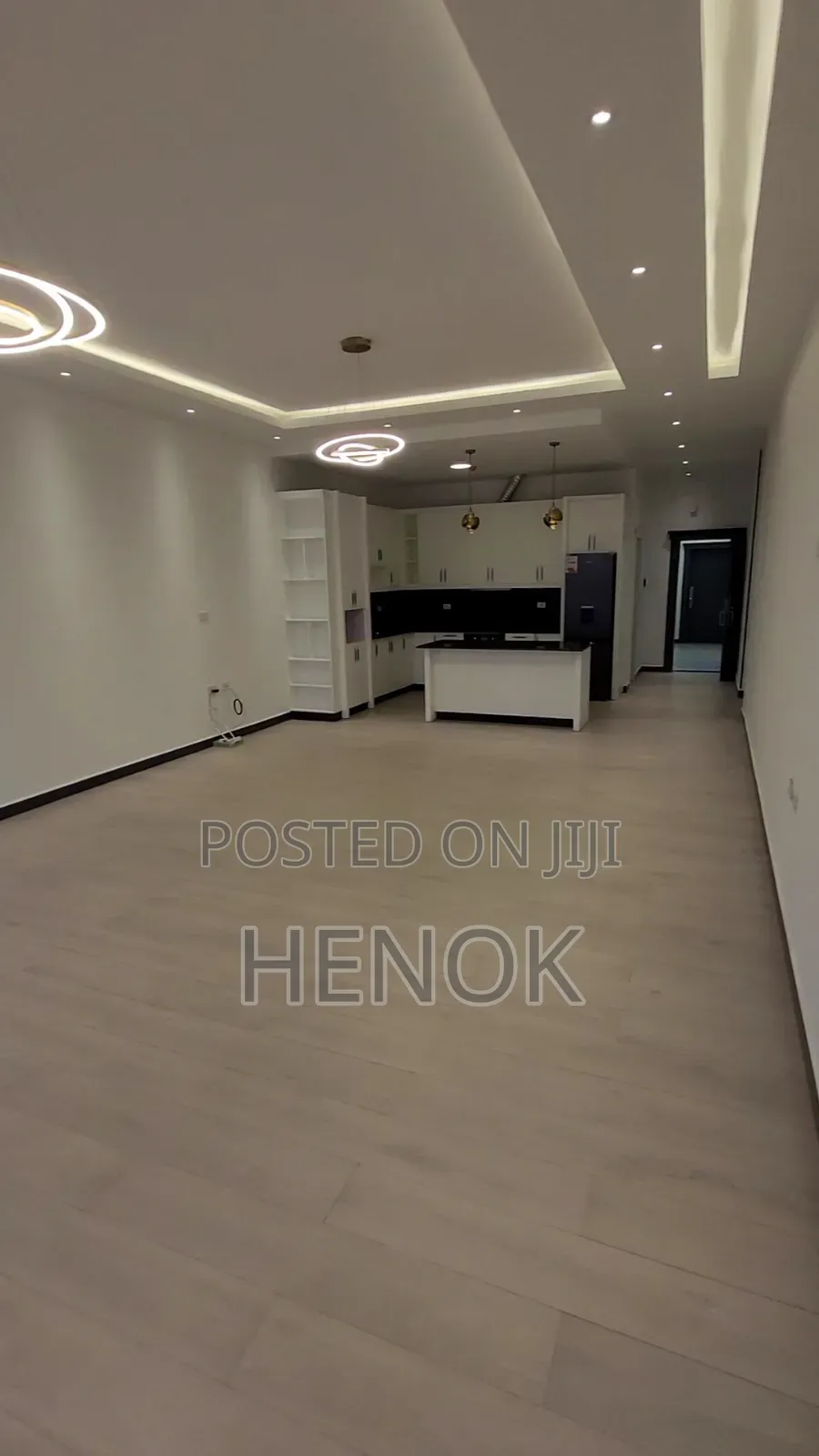 3bdrm Apartment in Mulu Building, Arada for rent
