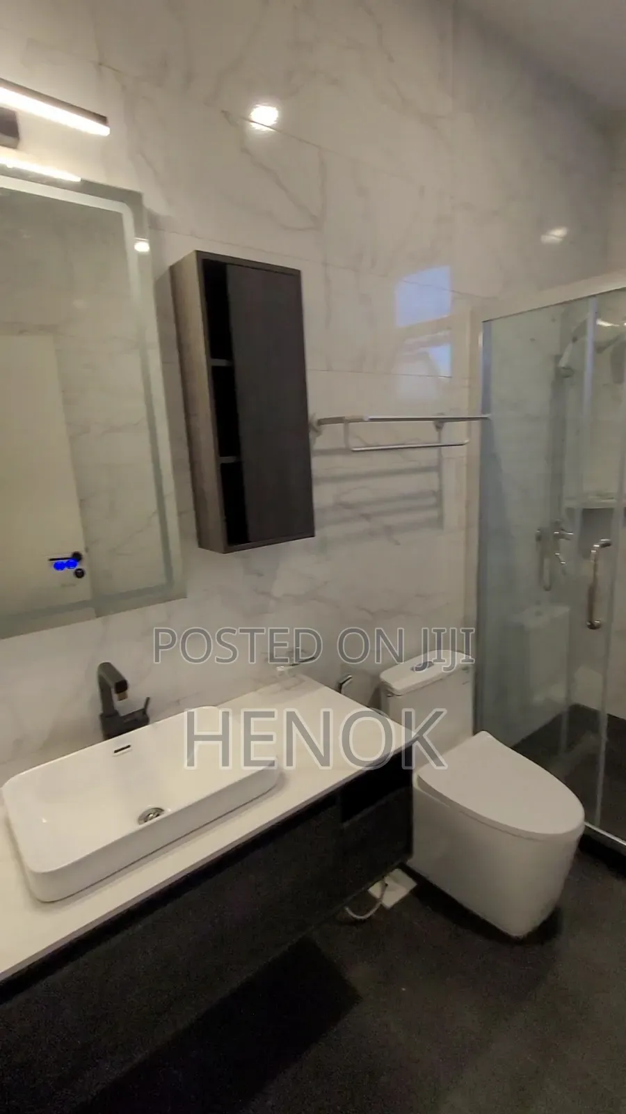 3bdrm Apartment in Mulu Building, Arada for rent