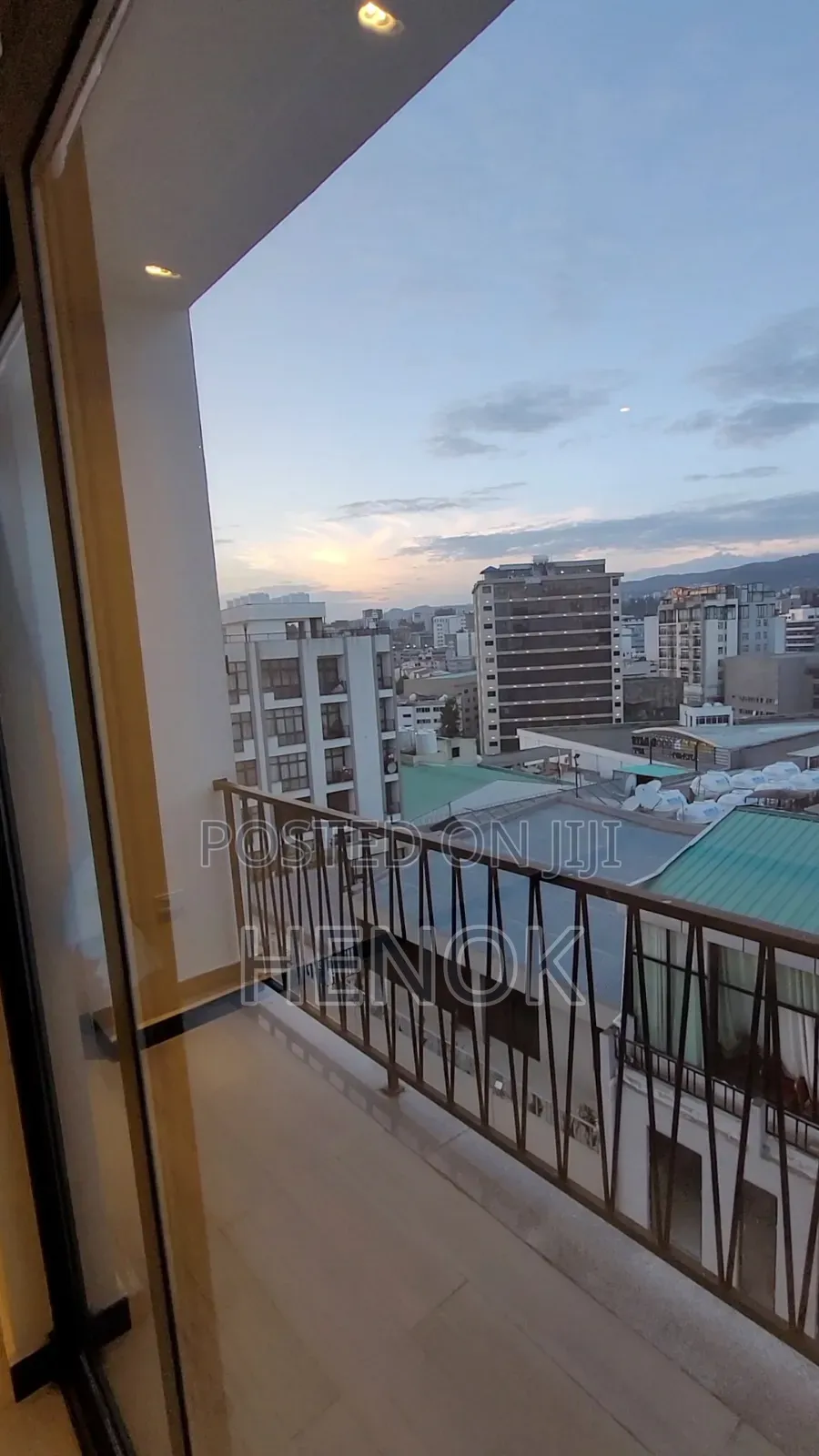 3bdrm Apartment in Mulu Building, Arada for rent