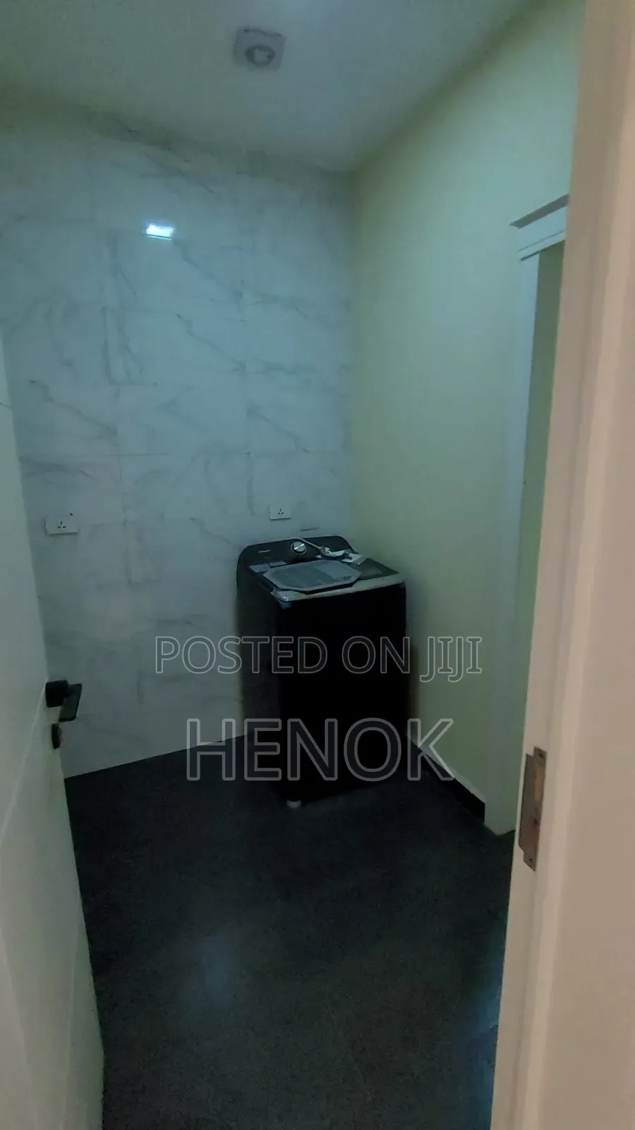 3bdrm Apartment in Mulu Building, Arada for rent