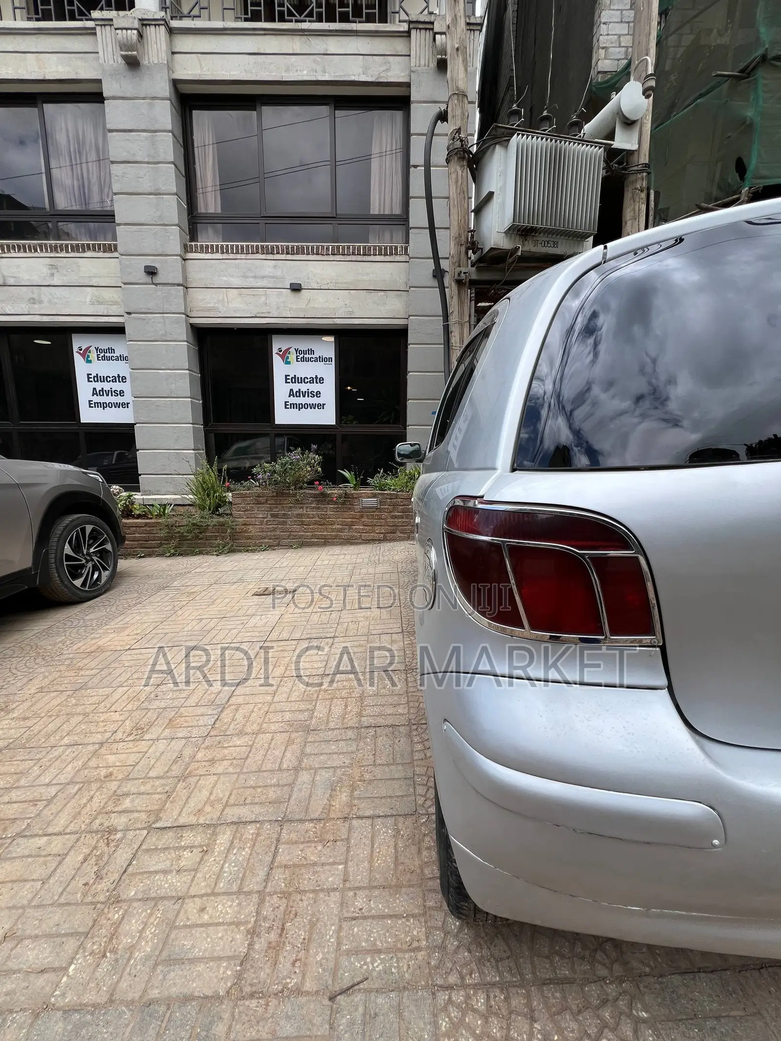 Toyota Vitz 2002 Silver