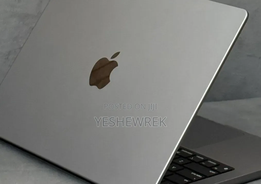 New Laptop Apple MacBook Pro 2021 M1 16GB Intel Core i5 SSD 512GB