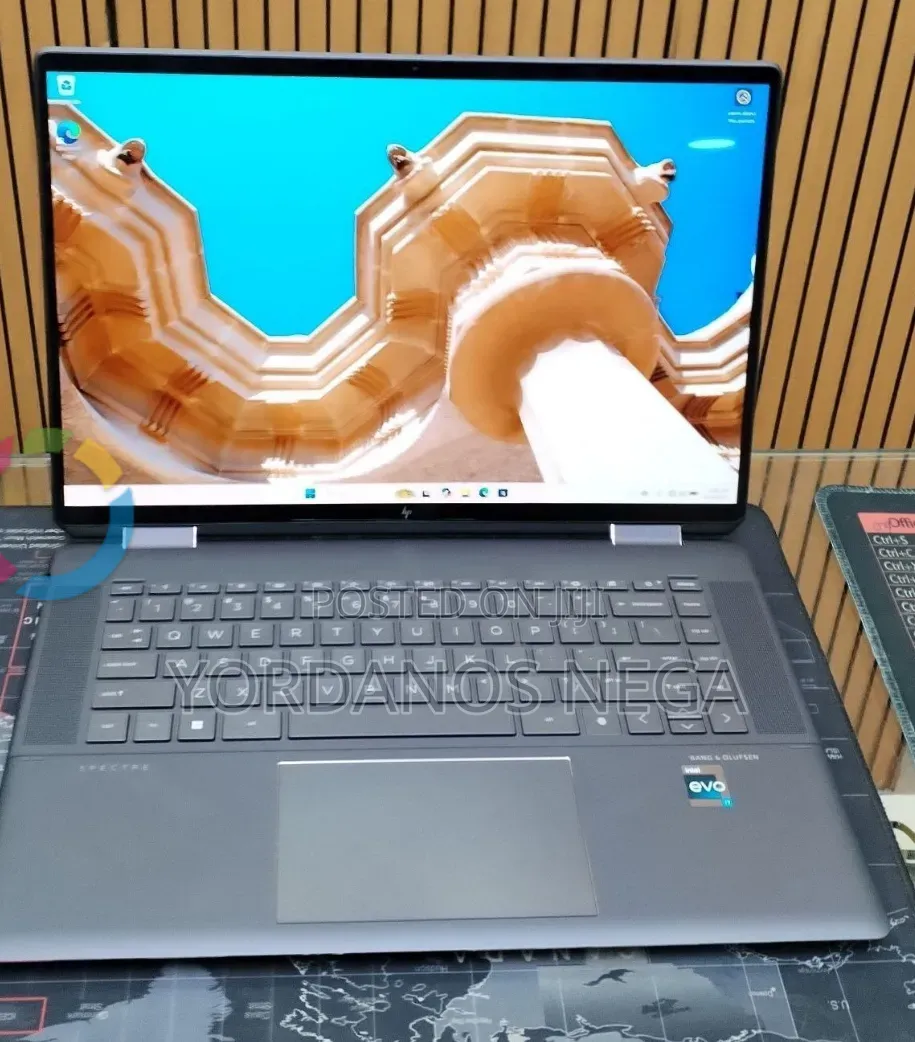 New Laptop HP Spectre X360 16GB Intel Core i7 SSD 512GB