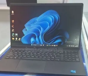 New Laptop Dell Latitude 3520 8GB Intel Core i3 SSD 512GB