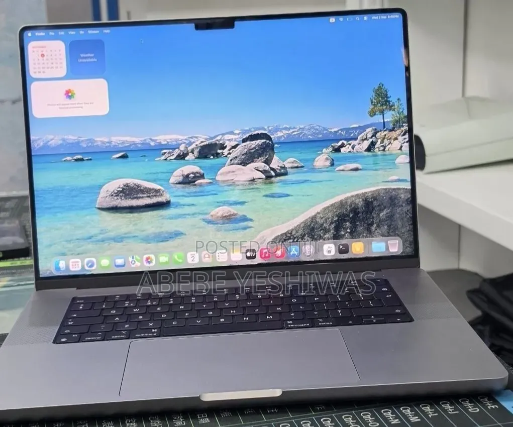 New Laptop Apple MacBook Pro 2021 M1 32GB Apple M1 Pro SSD 512GB