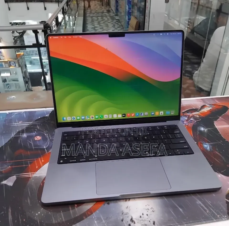 New Laptop Apple MacBook Pro 2021 M1 32GB Apple M1 Pro SSD 512GB
