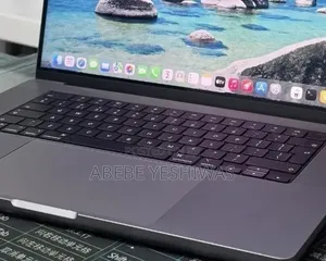 New Laptop Apple MacBook Pro 2021 M1 32GB Apple M1 Pro SSD 512GB