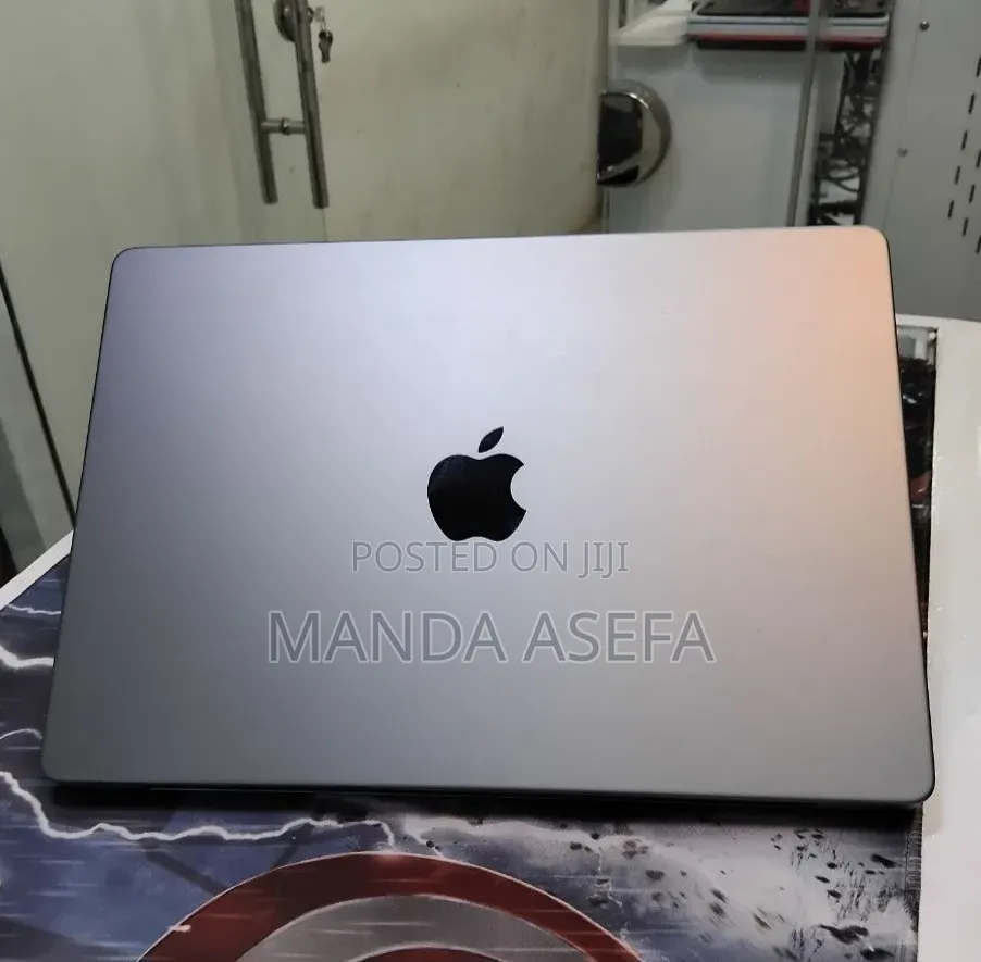 New Laptop Apple MacBook Pro 2021 M1 32GB Apple M1 Pro SSD 512GB