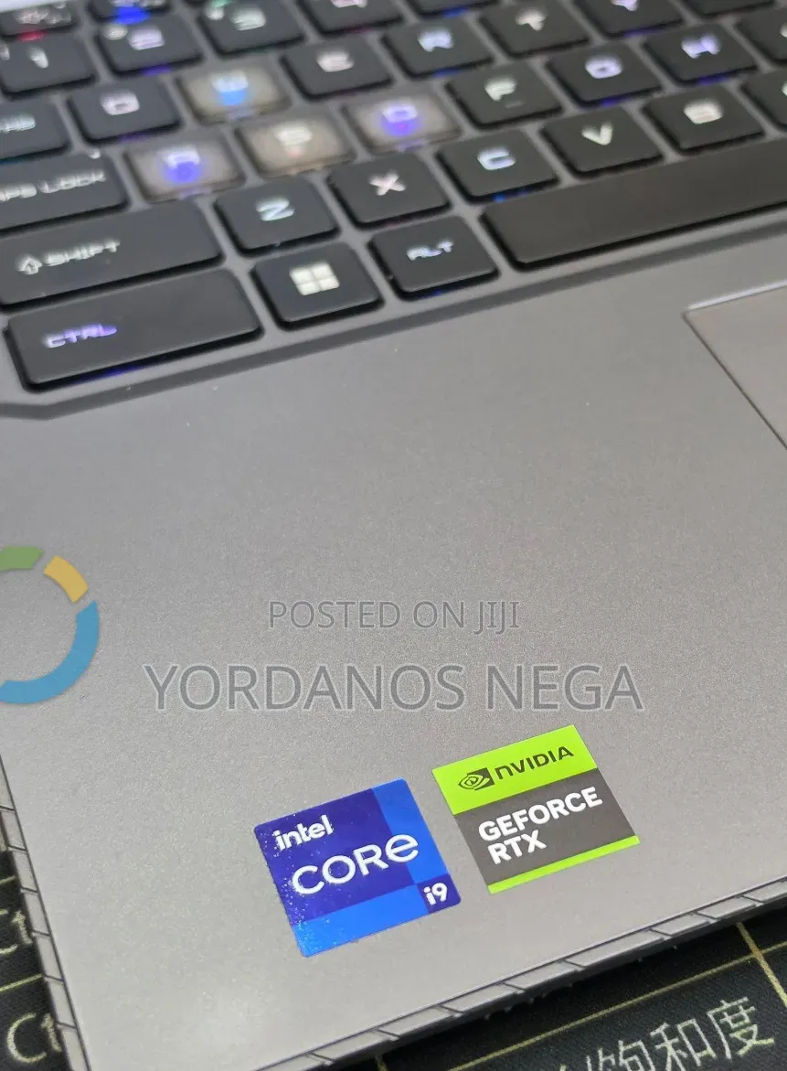 New Laptop MSI Vector GP68 HX 13V 32GB Intel Core i9 SSD 1T