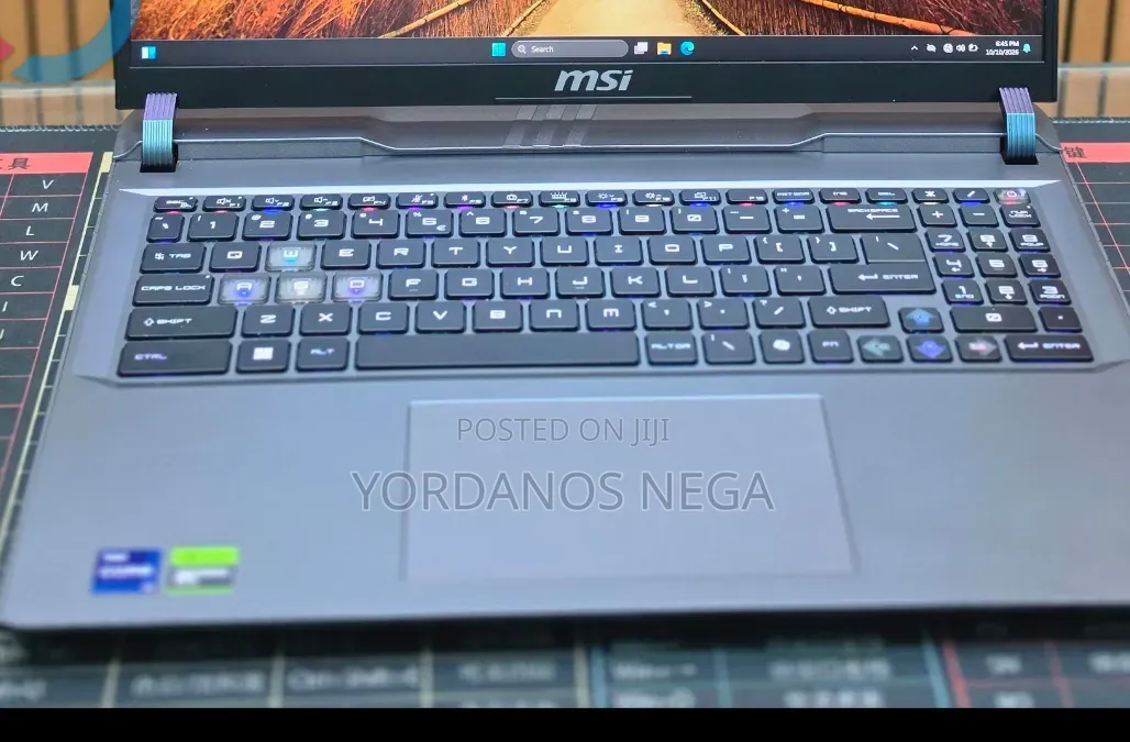 New Laptop MSI Vector GP68 HX 13V 32GB Intel Core i9 SSD 1T