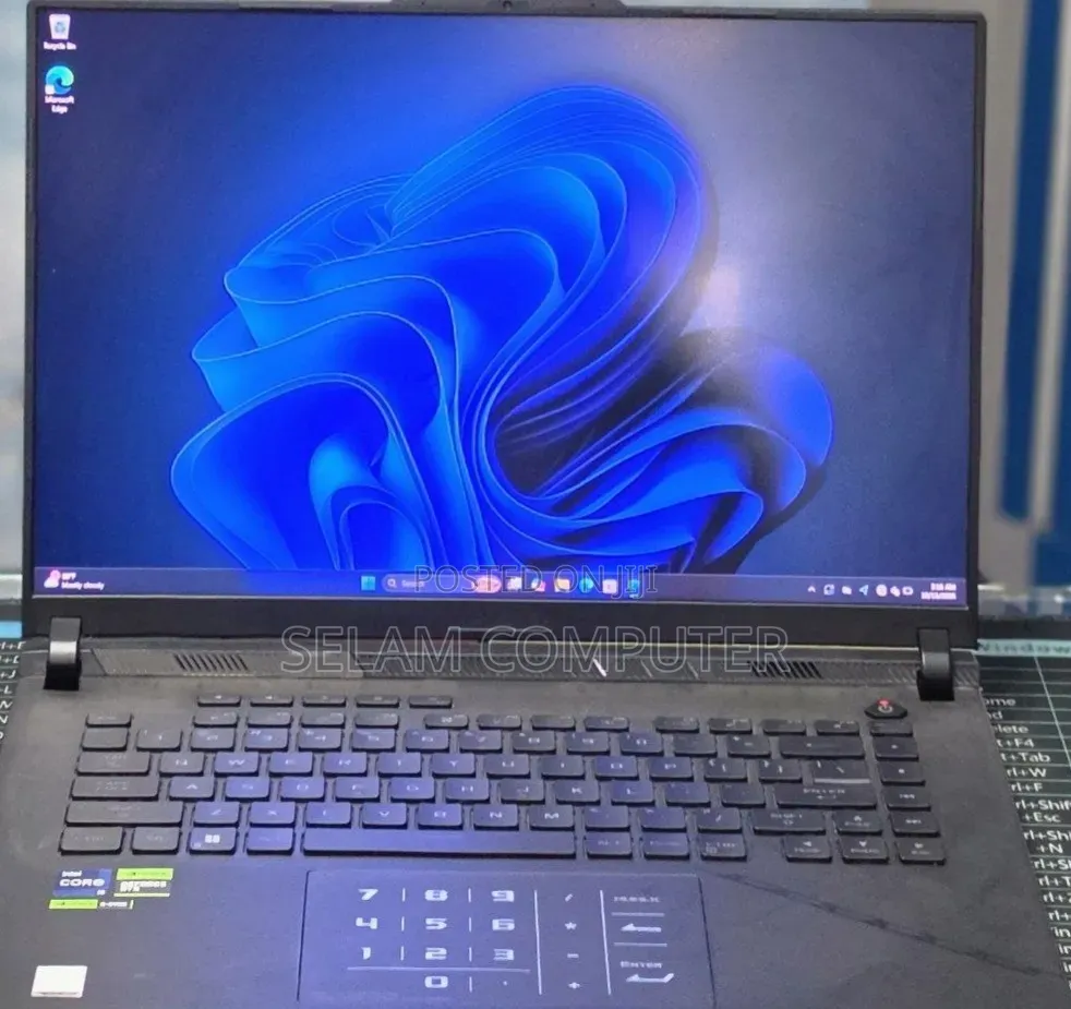 New Laptop Asus ROG Strix G16 G614 32GB Intel Core i9 SSD 1T